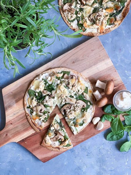 Tortillia pizza med Frijsenborg kylling og svampe