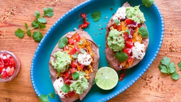 Bagt søde kartofler med mexicansk fyld