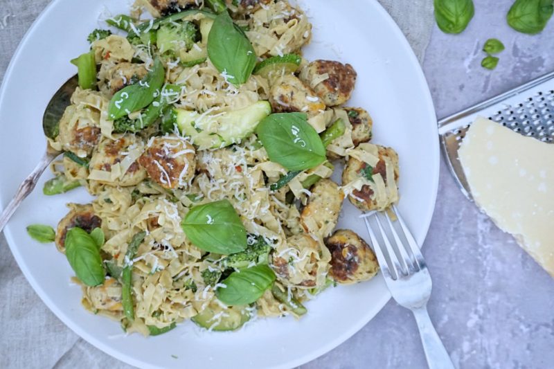 Frijsenborg Spaghetti med kødboller og grønt