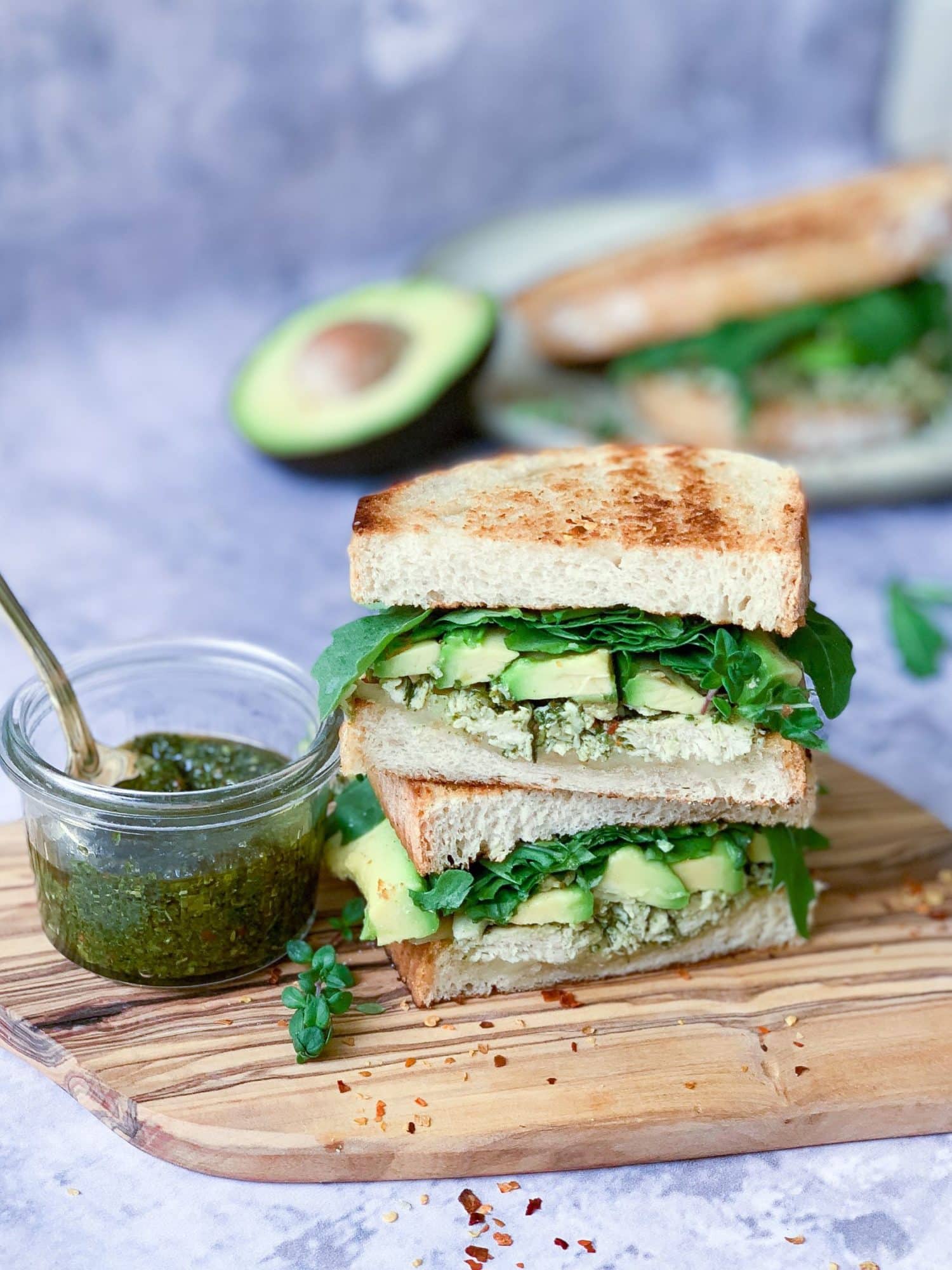 Frijsenborg toast med kylling og avocado